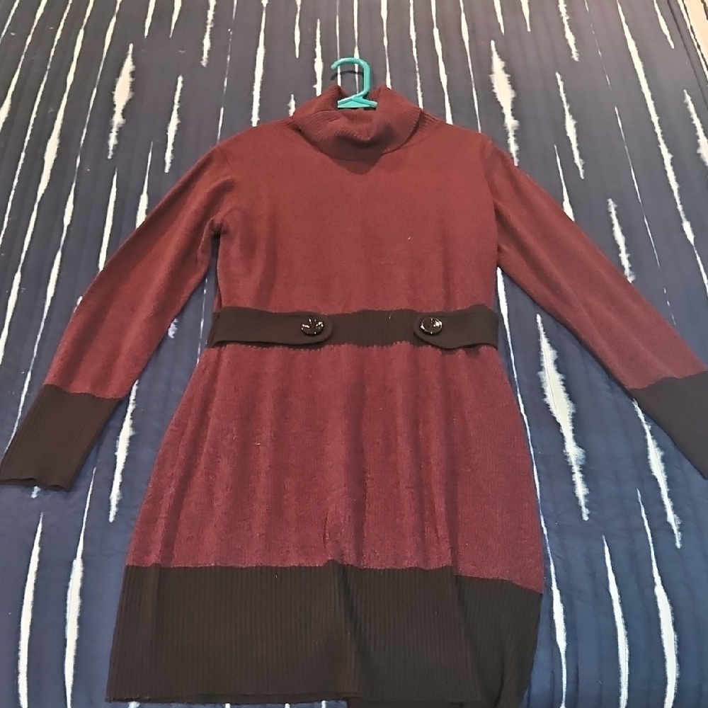 Iz Byer Burgundy and Black Long Sleeve Dress